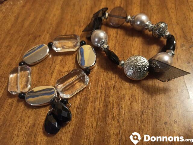 Lot 2 bracelets élastiques perles argentées/noires