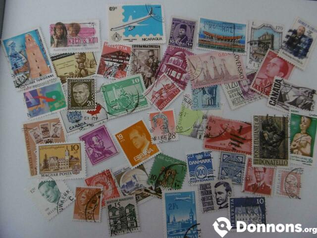 40 timbres Monde LOT 12