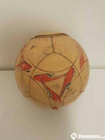 Ballon de football synthétique