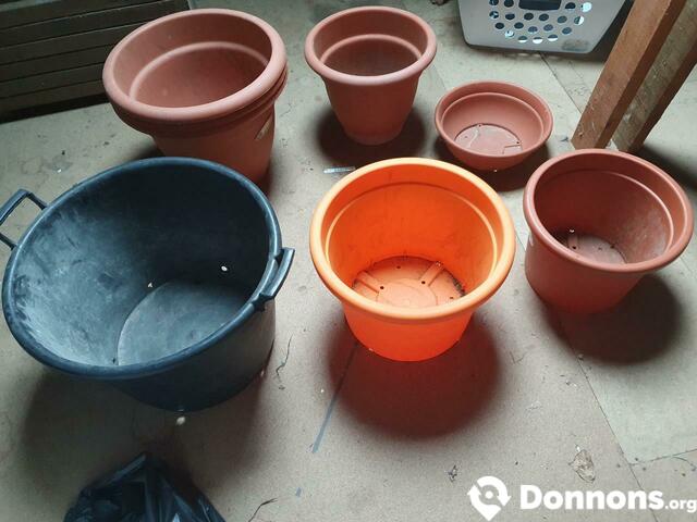 Pots de jardin en plastique