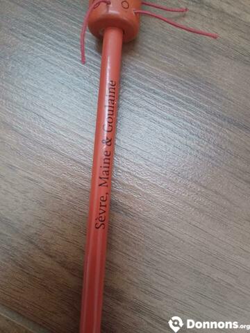 Crayon de bois neuf