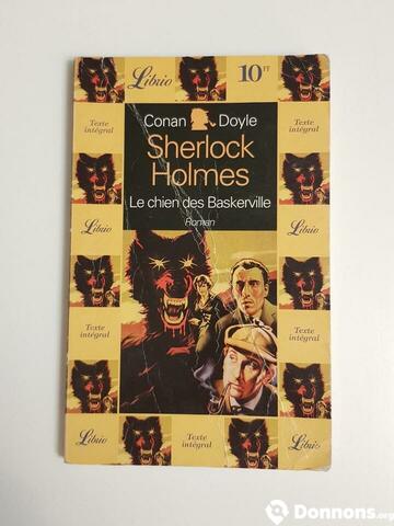 Livre "Sherlock Holmes - Le chien des Baskerville"