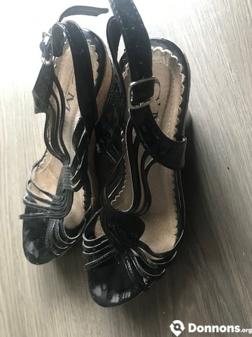 Chaussures compensées vernis noir & liège P37