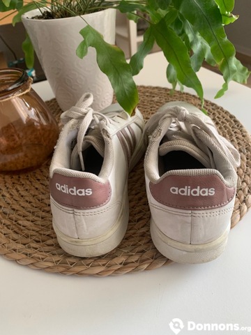 Baskets fille Adidas taille 32