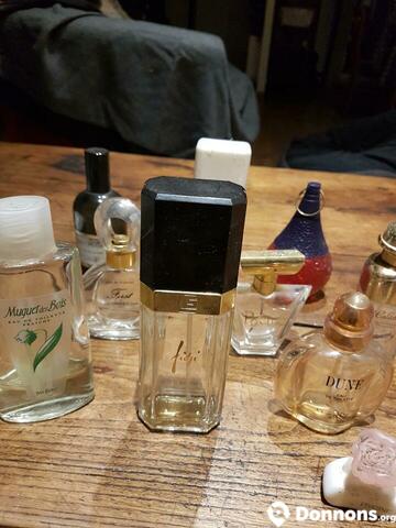 Collection bouteilles parfum