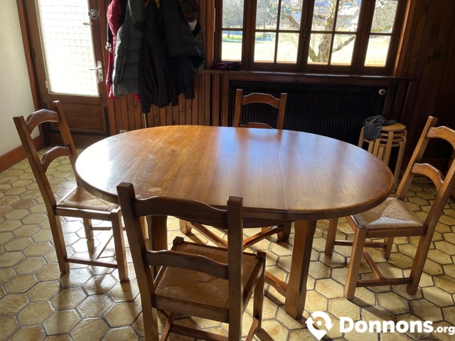 Table salle à manger et 4 chaises