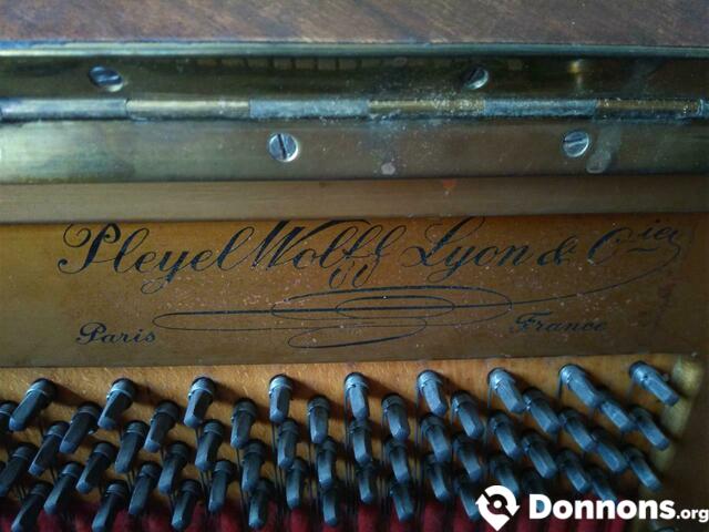Piano droit Pleyel Wolf