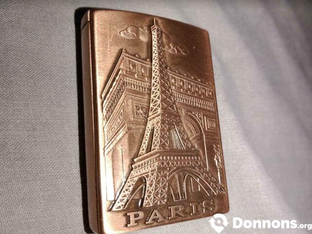 Briquet en métal gravé Paris Tour Eiffel