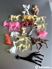 Lot mini figurines animaux en plastique