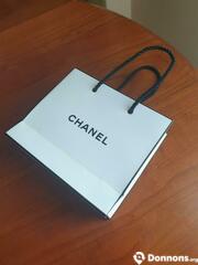 Petit sac en papier Chanel