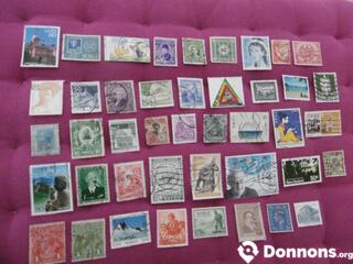 40 timbres Monde LOT 30