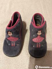 Chaussons fille t.24