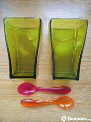 2 gobelets/verrines en plastique vert + 2 càcc