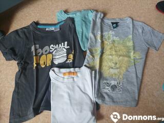 4 tee-shirts manches courtes 4ans