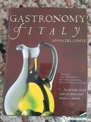Gastronomy of Italy Livre en Anglais