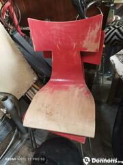 2 chaises a restaurer
