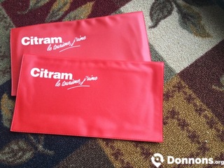 Deux pochettes plastique Citram