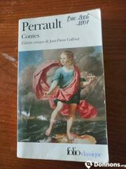 Livre.. Les contes de Perrault