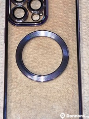 Photo Coque arrière iPhone 15 Pro Max claire à induction