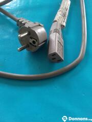 Photo Câble d'alimentation électrique gris