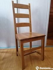 Photo 3 chaises de salle à manger en bois