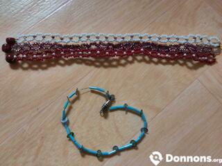 Deux bracelets en perles