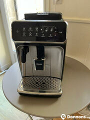 Machine à café avec broyeur PHILIPS EP3220/40
