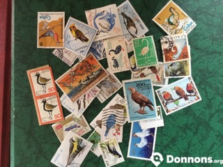 Lot 30 timbres oiseaux divers