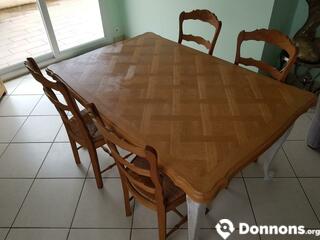 Table salle à manger + chaises