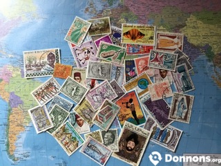Lot unique divers timbres étrangers