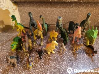 Petit lot de dinosaures