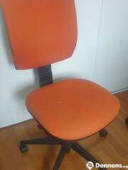 Chaise de bureau orange