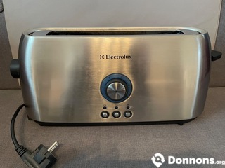 Grille pain Electrolux