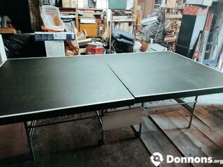 Vieille table de ping-pong