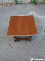 Photo Table basse carrée bois avec tiroir