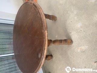 Photo Table ronde en bois