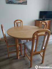 Table ronde avec rallonge et 4 chaises