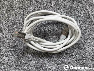 Photo Câble Ethernet 2 mètres