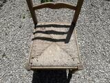 1 chaise en bois